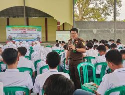 Kejaksaan Negeri Banjarnegara Beri Penyuluhan Dan Sosialisasi Hukum Kepada Pelajar SMA Negeri 1 Sigaluh