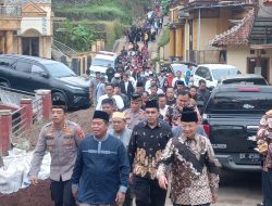 Turut Berduka, Kapolres Majalengka Takziah Ke Kediaman Almarhum Ayahanda Sekda Kabupaten Majalengka
