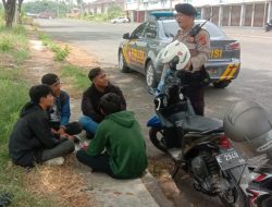 Patroli Dialogis Polsek Jatiwangi Sambangi Pemuda Yang Nongkrong Himbau Jaga Keamanan