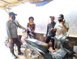 Patroli Sambang, Bhabinkamtibmas Ajak Warga Jaga Kamtibmas