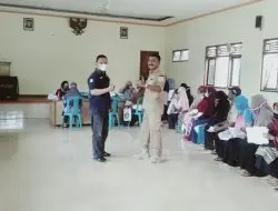 603 KPM Desa Jatisari Antusias Rela Mengantri untuk Dapatkan BLT-BBM