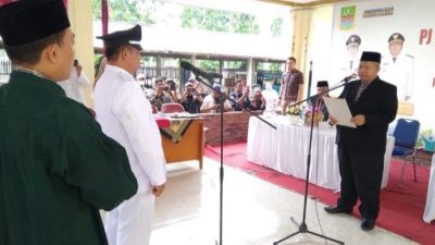 Camat Tambun Utara Najamuddin Pimpin Pelantikan Dan Pengambilan Sumpah Sardaya Sebagai Pj Kades Sriamur