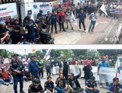 Aksi solidaritas Koalisi Wartawan Indonesia Bersatoe di Kemendagri dan Mabes Polri