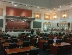 Ketua DPRD Kab.Purwakarta Tinggalkan Rapat  Paripurna Waktu Mau Pembahasan Pertanggung jawaban Anggaran PPA Th.2021