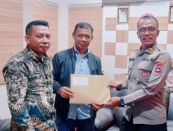 Camat Satui bersama Kapolsek Serahkan Penilaian Kerugian Kerusakan Rumah akibat Longsor Km.171 ke DPRD