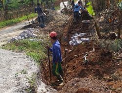 Diduga Untuk Bohongi Masyarakat Papan Proyek Sengaja Tdak di Pasang.