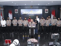 Kapolri: Ada 6 Tersangka Tragedi Kanjuruhan