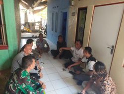 Upaya Jaga Kamtibmas, Bhabinkamtibmas Bersama Babinsa Sambangi Warganya Sembari Sampaikan Himbauan