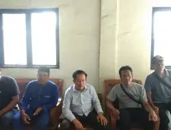 Bentuk Kepedulian Terhadap Warganya Kades Desa Kedung Pengawas Takziah Ke Rumah Duka.