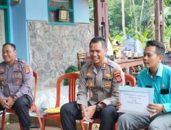 Kapolres Banjar Memberikan Bantuan 50 Sak Semen Untuk Pembangunan Masjid