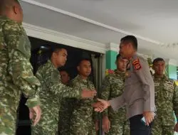 Merayakan Ulang Tahun Ke-72, Kapolres Banjar Berikan Kejutan Kepada Yonif Raider 323/BP