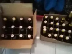 Puluhan Botol Miras Diamankan Dari Sejumlah Warung di Purwakarta