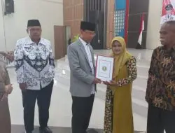 Ratusan Pensiunan Guru Terima Santunan dari PGRI