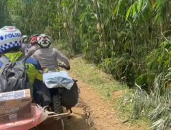 Satlantas Polres Majalengka Gunakan Sepeda Motor Trail Distribusikan Logistik Pada Korban Gempa di KP.Cigagak