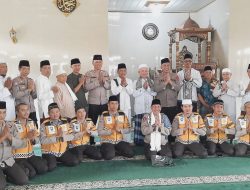 Kapolres Pagar Alam Arif Harsono Sholat Jumat Masjid Al Furqon Swakarya