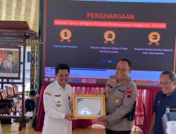 Kapolres Wonosobo Terima Penghargaan KPPN Banjarnegara.