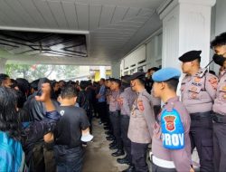 Polres Sumedang Laksanakan Pengamanan Aksi Mahasiswa Tolak RKUHP di Kantor DPRD Sumedang