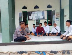 Upaya Kepolisian Dekatkan Diri Dengan Masyarakat, Kapolsek Sindangwangi Sambangi Tokoh