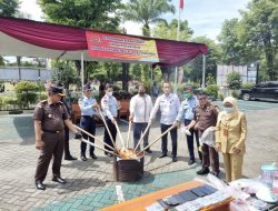 Kejaksaan Negeri Pekalongan Musnahkan Barang Bukti Perkara Tindak Pidana Umum
