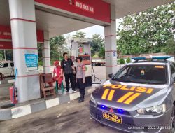 Polres Banjar Lakukan Pengamanan di Pom Bensin