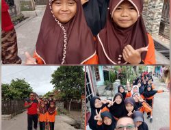 Para Guru SD negeri 2 Pendopo Kenalkan Pada Anak Jalan Sehat Dan Peduli Lingkungan
