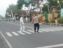 Personel Polres Banjar Melaksanakan Pelayanan Gatur Pagi di Sekolah-sekolah