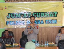 Kapolres Muara Enim: Masyarakat Jangan Segan Bertanya, Pada Saat Gelar Jumat Curhat