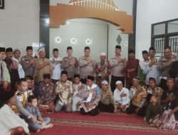 Kapolres Pagar Alam Sholat Jumat di Masjid Al Muhajirin 
