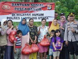 Pasca Bencana Banjir, Polres Lampung Utara Terus Salurkan Bantuan Sosial Kepada Warga Yang Terdampak