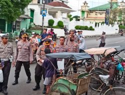 Berbagi Berkah Ramadhan, Polres Lampung Utara Bagikan Takjil Kepada Masyarakat
