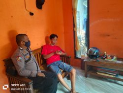 Bhabinkamtibmas Desa Balokang Melaksanakan Giat Sambang di Wilayah Hukum Polsek Banjar.