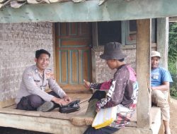 Bhabinkamtibmas Desa Mekarsari Laksanakan Giat Sambang Dan Silaturahmi Kepada Warga Masyarakat Desa Binaannya