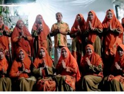 Hari ke 4 RWM/ Musholla Al Furqaan Padangkartika Br. Teges Mengadakan Buka Bersama