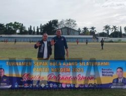 Tim Gempur FC Binaan Kemal Ibrahim Menangkan Turnamen Sepak Bola Di Stadion Purwakarta.