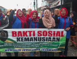 GSK Membagikan Takjil Kepada Masyarakat dan Pengguna Jalan