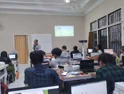 Pelatihan Vokasi Industri Berbasis Sistem 3 in 1 Marketing Digital Bekerjasama dengan Komisi VII DPR-RI H.Rofik Hananto.