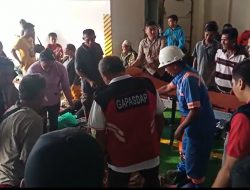 Gapasdap Cabang Merak Evakuasi Korban Kebakaran Mini Bus di KMP Royce 1 