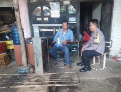 Jalin Komunikasi Bhabinkamtibmas Polsek Ujungjaya Sambangi Desa Palasari