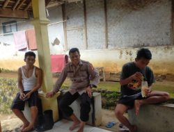 Bhabinkamtibmas Polsek Pamulihan Melaksanakan Silaturahmi Dengan Warga Desa Citali