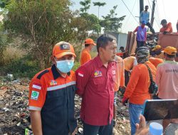 UPT Pengelolaan Persampahan Wilayah I DLH Kab. Bekasi Menggelar Jumsih Di Jalan Raya Tanah Tinggi Kelurahan Setia Asih, Tarumajaya