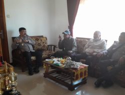 Jalin Kordinasi Dan Silaturahmi, Kapolsek Berkunjung Ke Kantor Desa Linggajaya