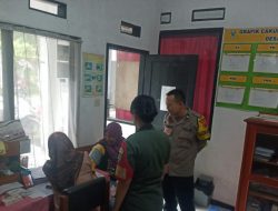 Melalui Kegiatan Sambang Warga Polsek Cimalaka Sampaikan Pesan Kamtibmas