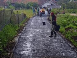 Pekerjaan Jalan Hotmik  Didesa Kumbung Tidak Transparan 