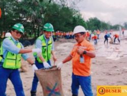 Semarak Hari Lingkungan Hidup, PAMA Distrik ARIA beserta Mitra Kerja Melaksanakan Event Bersih Pantai