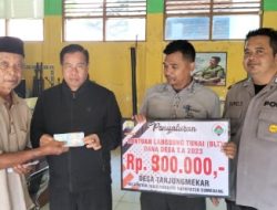 Bhabinkamtibmas Polsek Tanjungkerta Hadiri Penyaluran Bantuan Program BLT DD  Periode April – Juni 2023