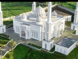 Mesjid Endan Andansih Megah Indah Dan Asri Di Desa Neglasari Kecamatan Darangdan Purwakarta