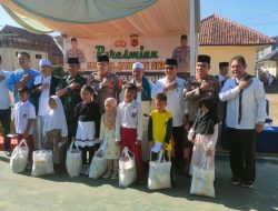 Dalam Peresmian Mesjid An-Nur Polsek Plered Polres Purwakarta  Bagikan 30 Paket Sembako Dan Santunan Anak Yatim Piatu