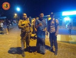 Polsek Banjarejo Kawal Pawai Obor Menyambut 1 Muharrom 1445 H