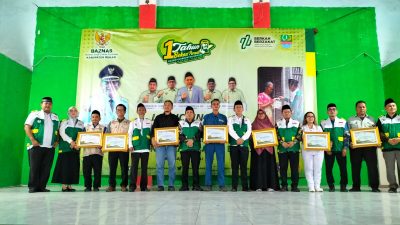 Pj. Bupati Bekasi Launching Bekasi Permata Pemberian Rantang Makan Siang Dhuafa & Renta Baznas Kabupaten Bekasi