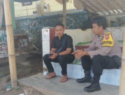 Sambangi Warganya Bhabikamtibmas Tanjungkerta Sambangi Warganya